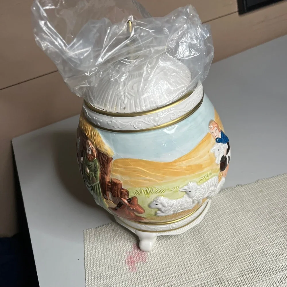 Jay‎ Import Nativity Scene Cookie Jar Hand Painted Earthenware Christmas 1168